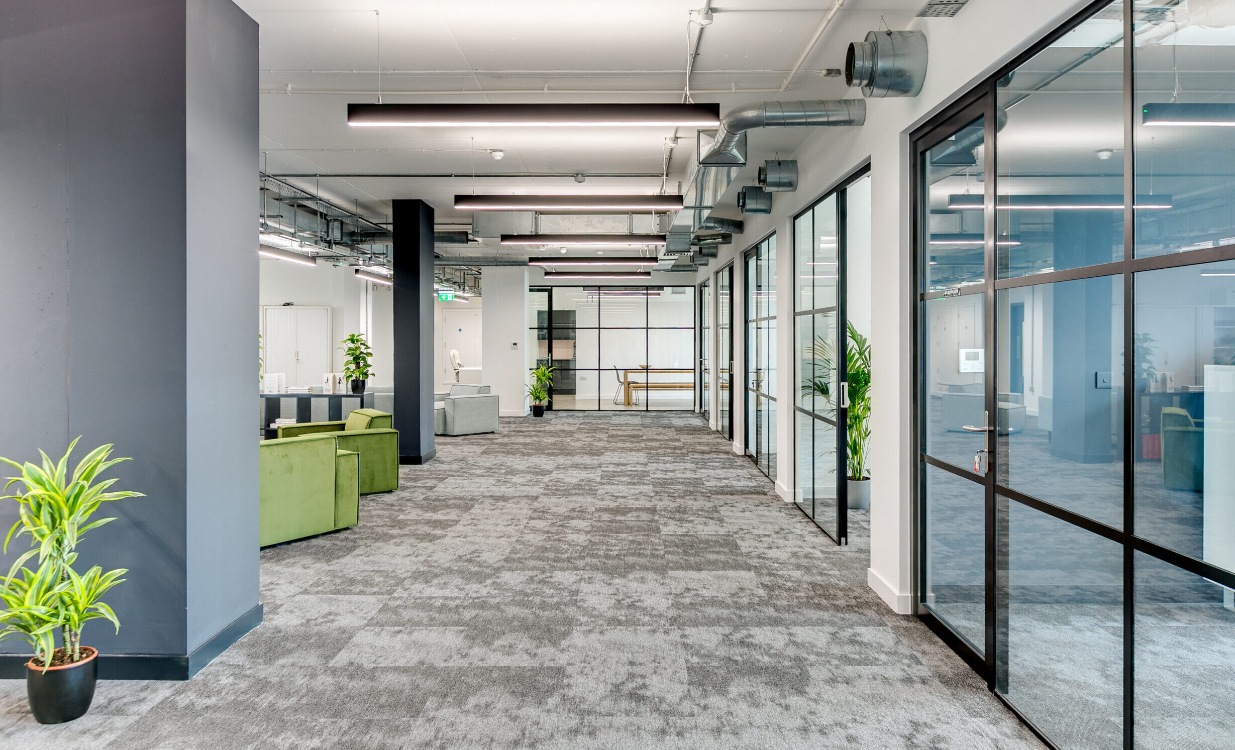 Fitted workspaces